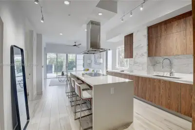 155 E Boca Raton Rd #TH1, Boca Raton: photo 1 of 45