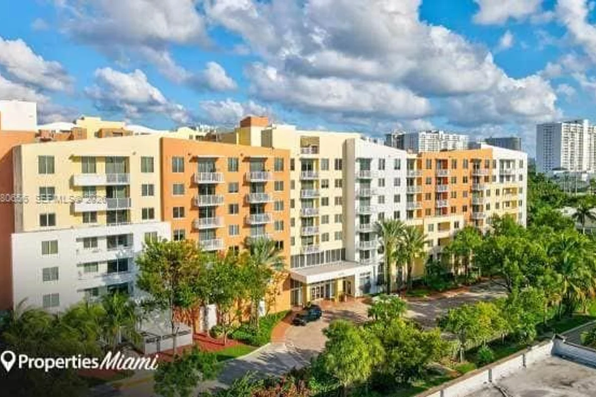 2775 NE 187th St #512, Aventura: photo 1 of 34