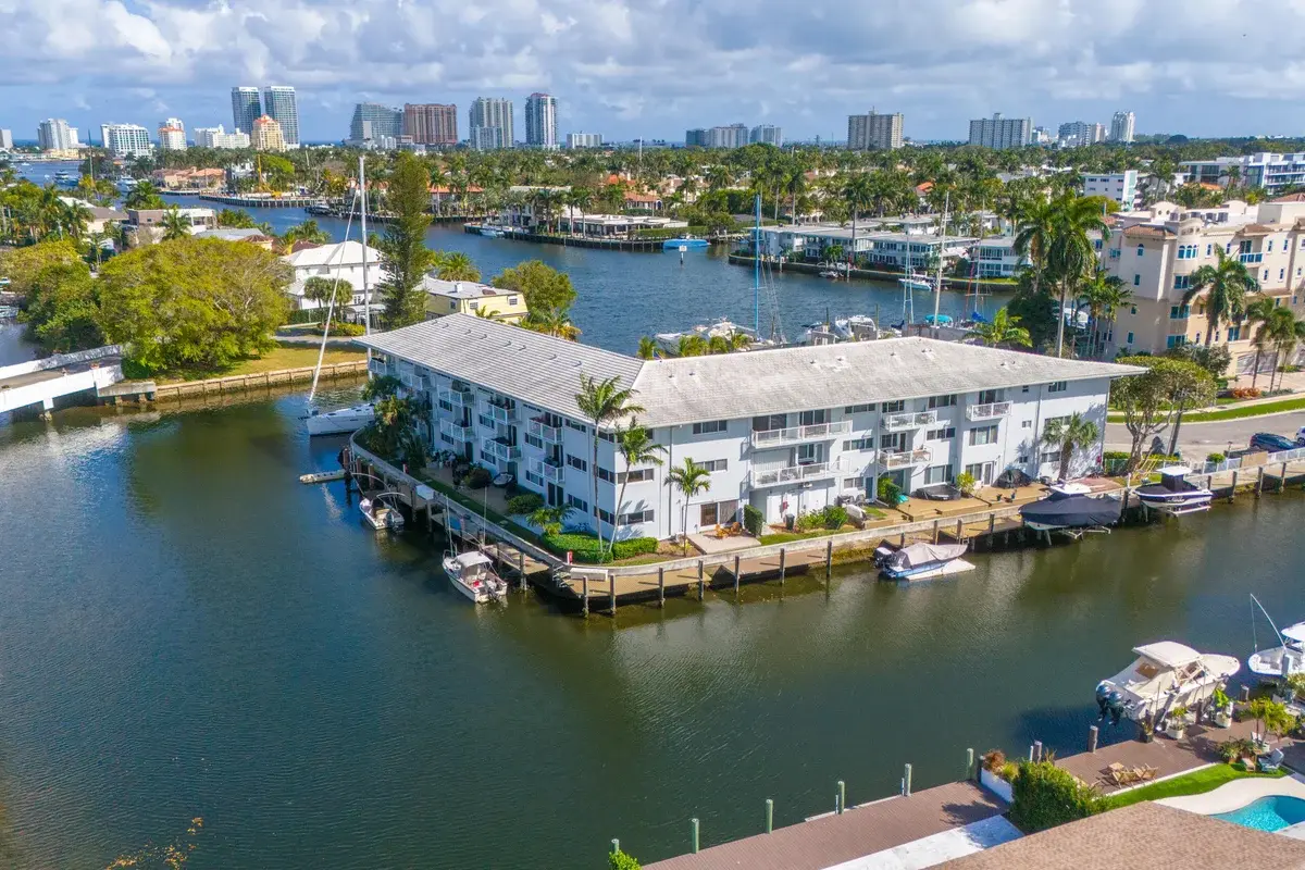 535 Hendricks Isle #302, Fort Lauderdale: photo 1 of 26