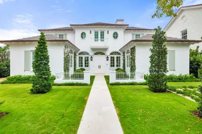233 Seville Rd, West Palm Beach: photo 1 of 27