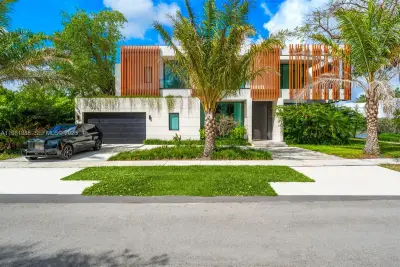 7700 SW 50th Ct, Miami: photo 1 of 68