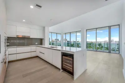 9201 E Bay Harbor Dr #702, Bay Harbor Islands: photo 1 of 25