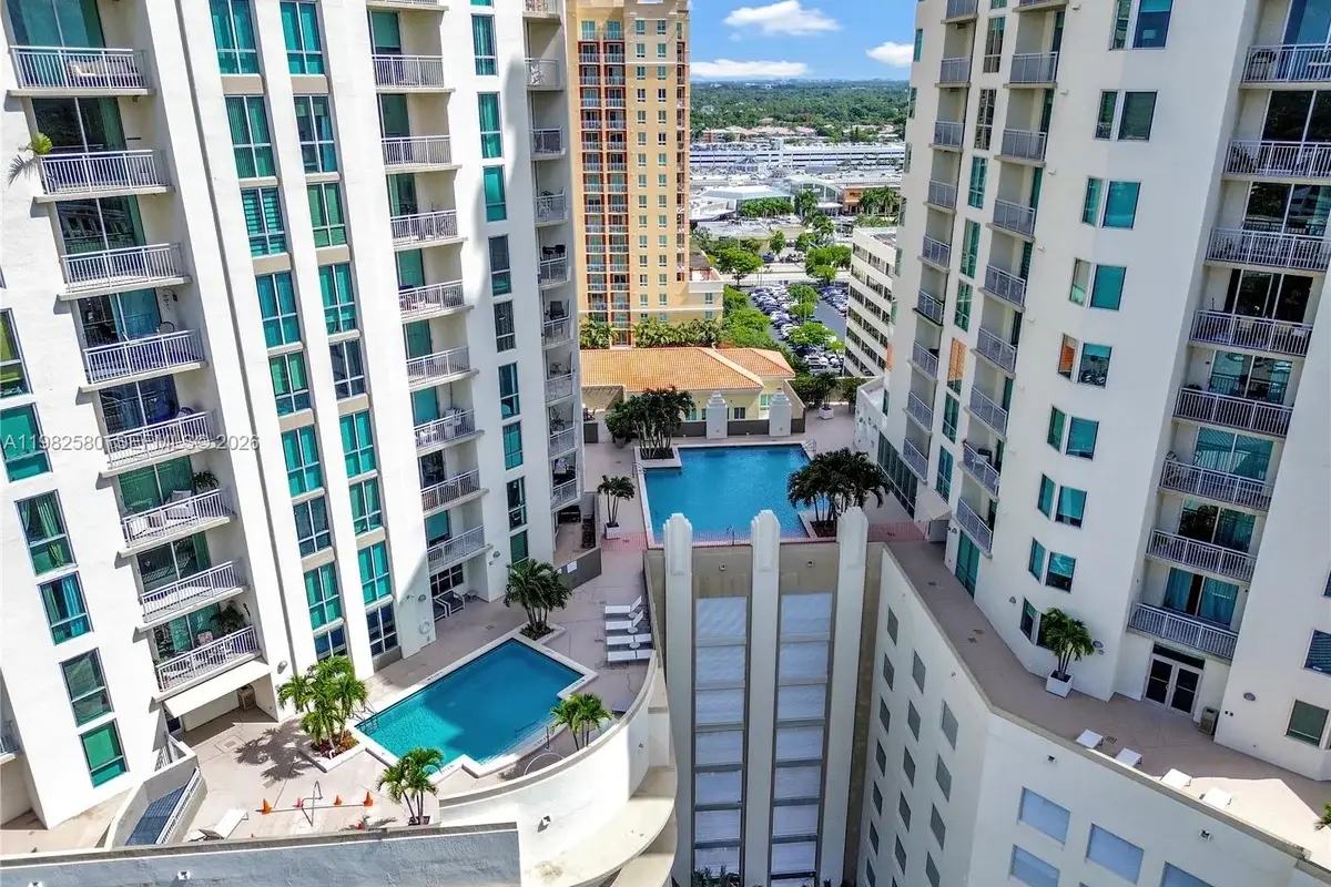 9055 SW 73rd Ct #1104, Miami: photo 1 of 19