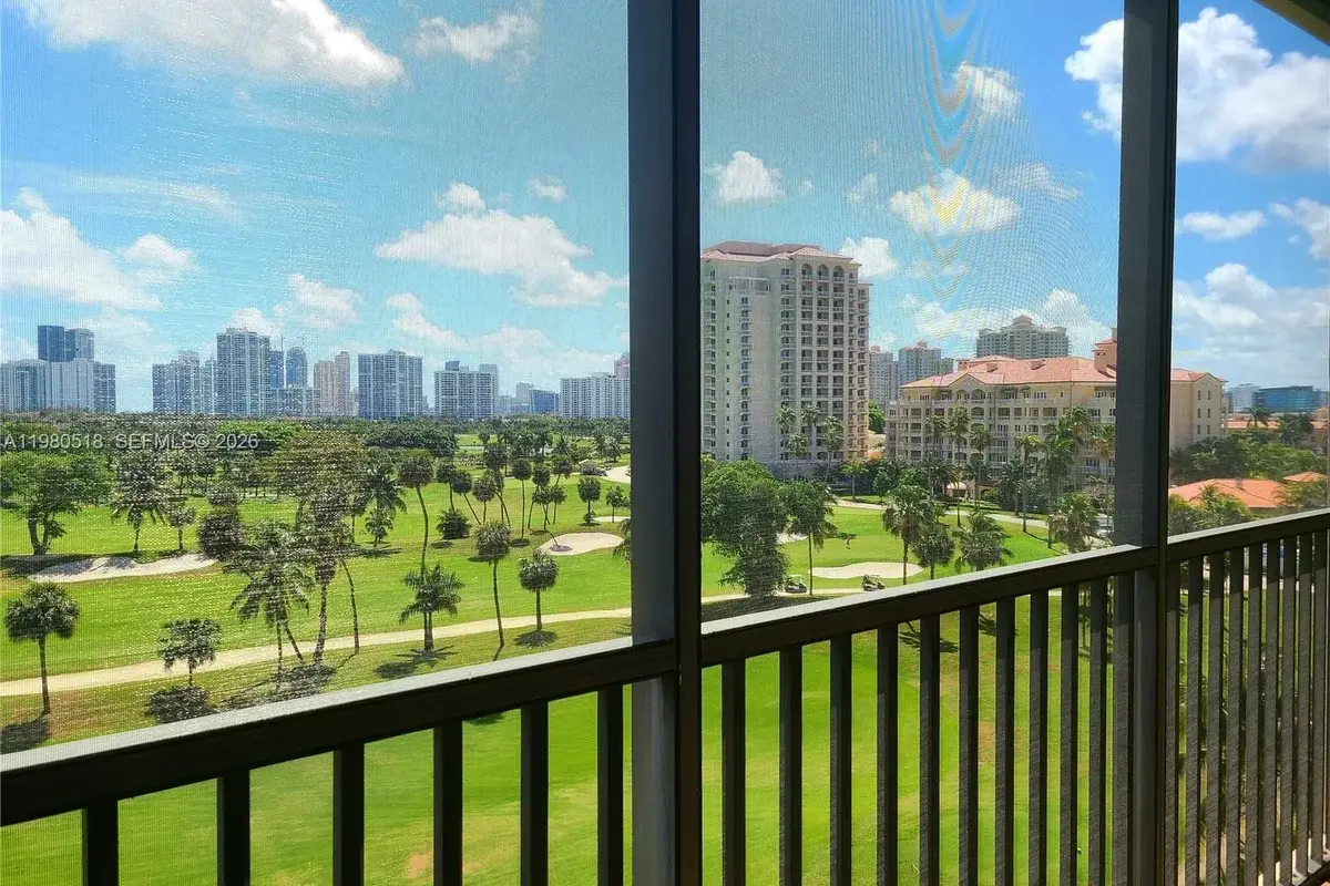 20335 W Country Club Dr #705, Aventura: photo 1 of 17