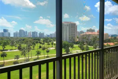 20335 W Country Club Dr #705, Aventura: photo 1 of 17