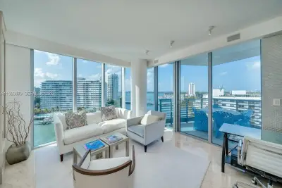 1445 16th St #1101, Miami Beach: photo 1 of 35