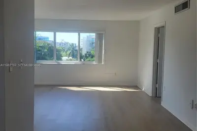 1020 94th St #503, Bay Harbor Islands: photo 1 of 19