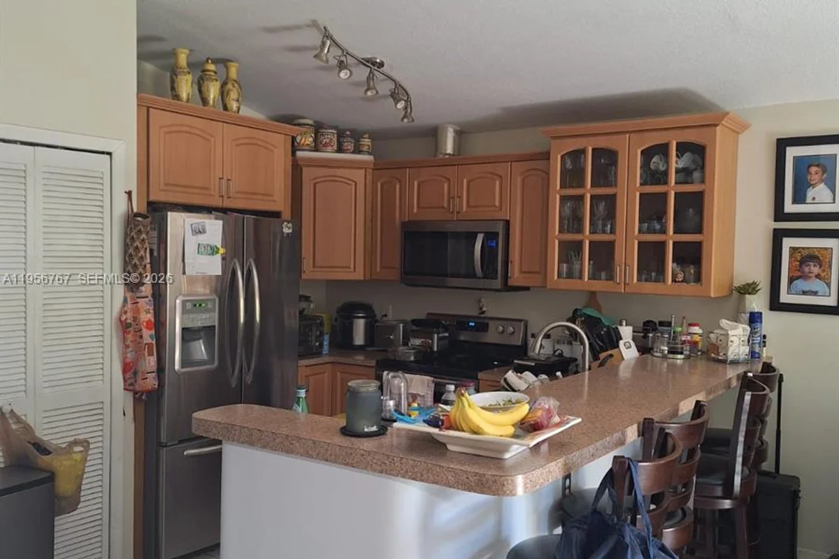 13822 SW 156th St, Miami: photo 1 of 12