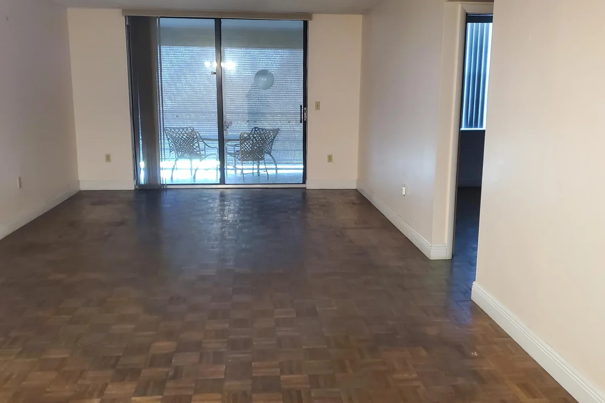 1400 Saint Charles Pl #608, Pembroke Pines: photo 1 of 11