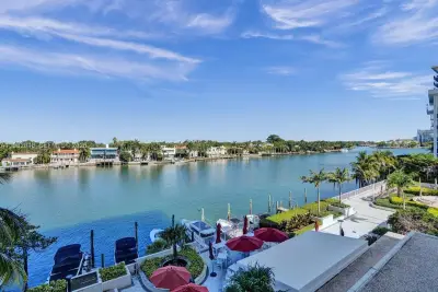 5600 Collins Ave #5R, Miami Beach: photo 1 of 32
