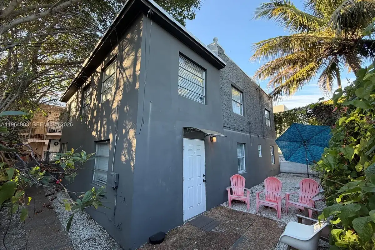 845 NW 3rd St #C, Miami: photo 1 of 13