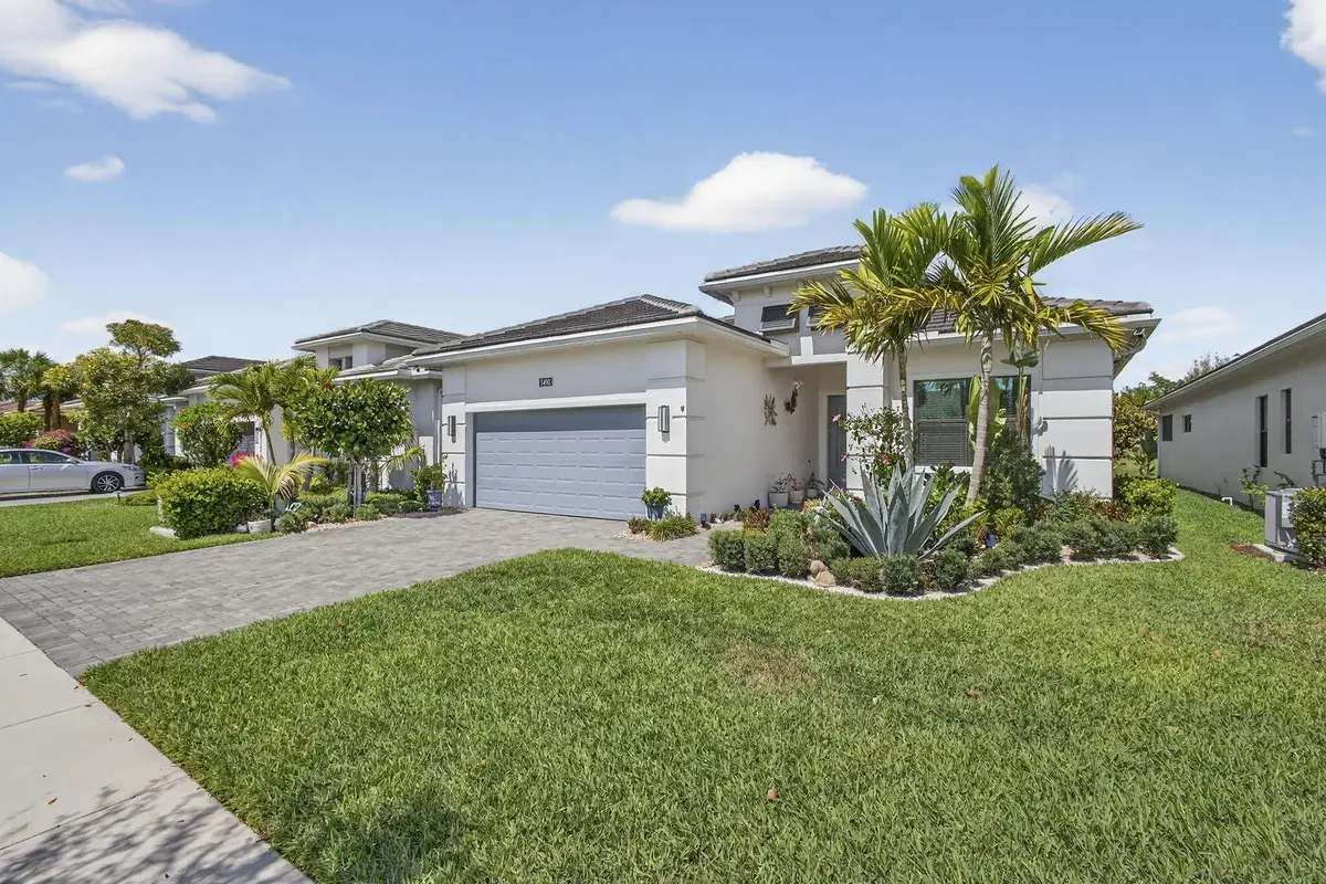 5492 St Armands Way, Westlake: photo 1 of 60