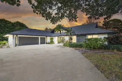 6549 Eastpointe Pines St, Palm Beach Gardens: photo 1 of 81
