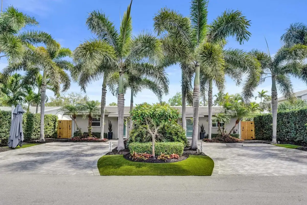 2610 NE 10th Ter #2608-2610, Wilton Manors: photo 1 of 80