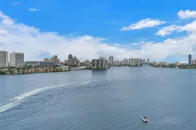 301 174th St #1818, Sunny Isles Beach: photo 1 of 35