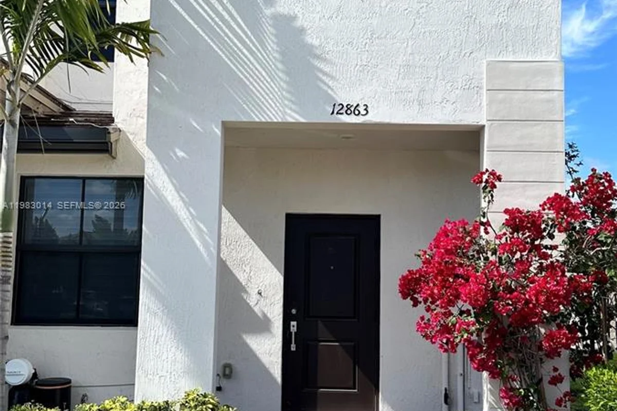 12863 SW 233rd Ter, Homestead: photo 1 of 14