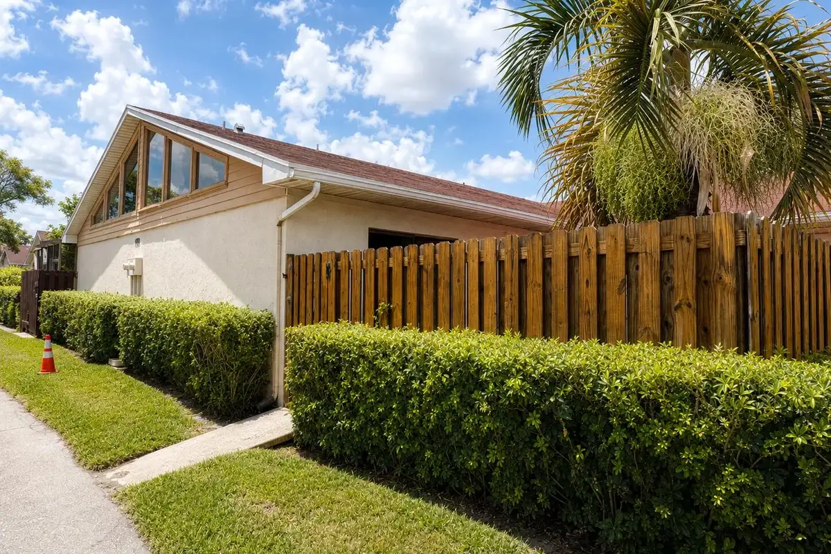 4373 Woodstock Dr #D, West Palm Beach: photo 1 of 13