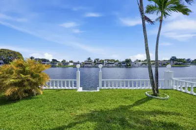 2774 SW 54th St, Fort Lauderdale: photo 1 of 41