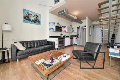 690 SW 1st Ct #1504, Miami: photo 1 of 27