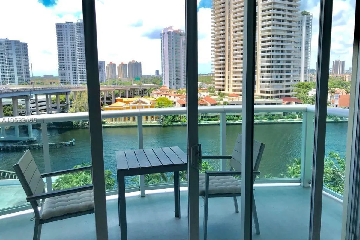 19390 Collins Ave #901, Sunny Isles Beach: photo 1 of 15