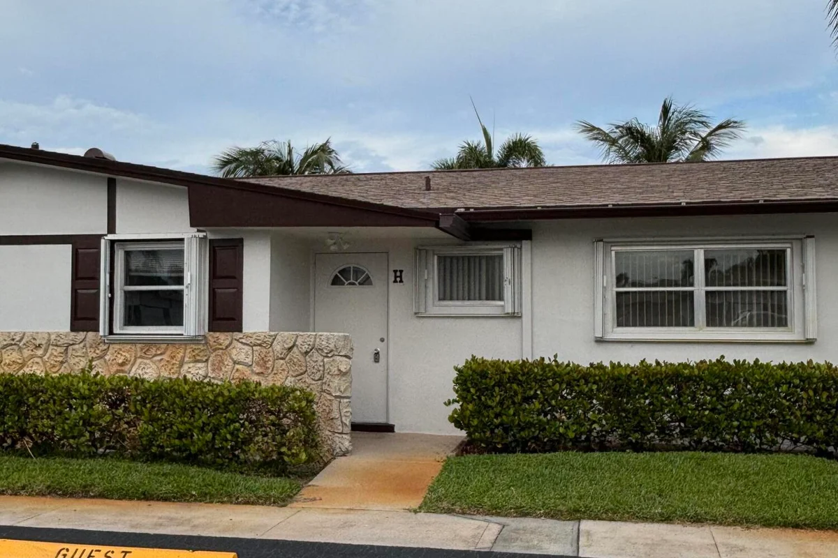 2995 Crosley Dr W #H, West Palm Beach: photo 1 of 9