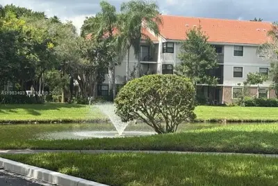 10161 W Sunrise #104, Plantation: photo 1 of 17