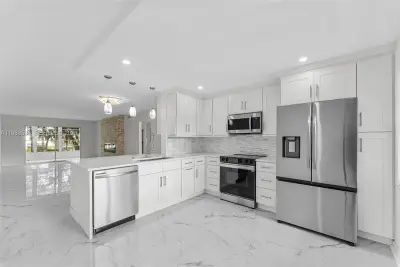 2303 Lucaya Ln #H2, Coconut Creek: photo 1 of 32