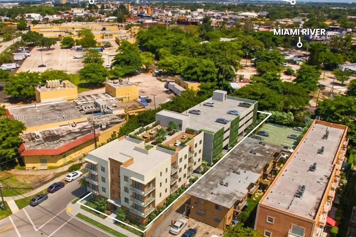 2765 NW 17th Ter, Miami: photo 1 of 5