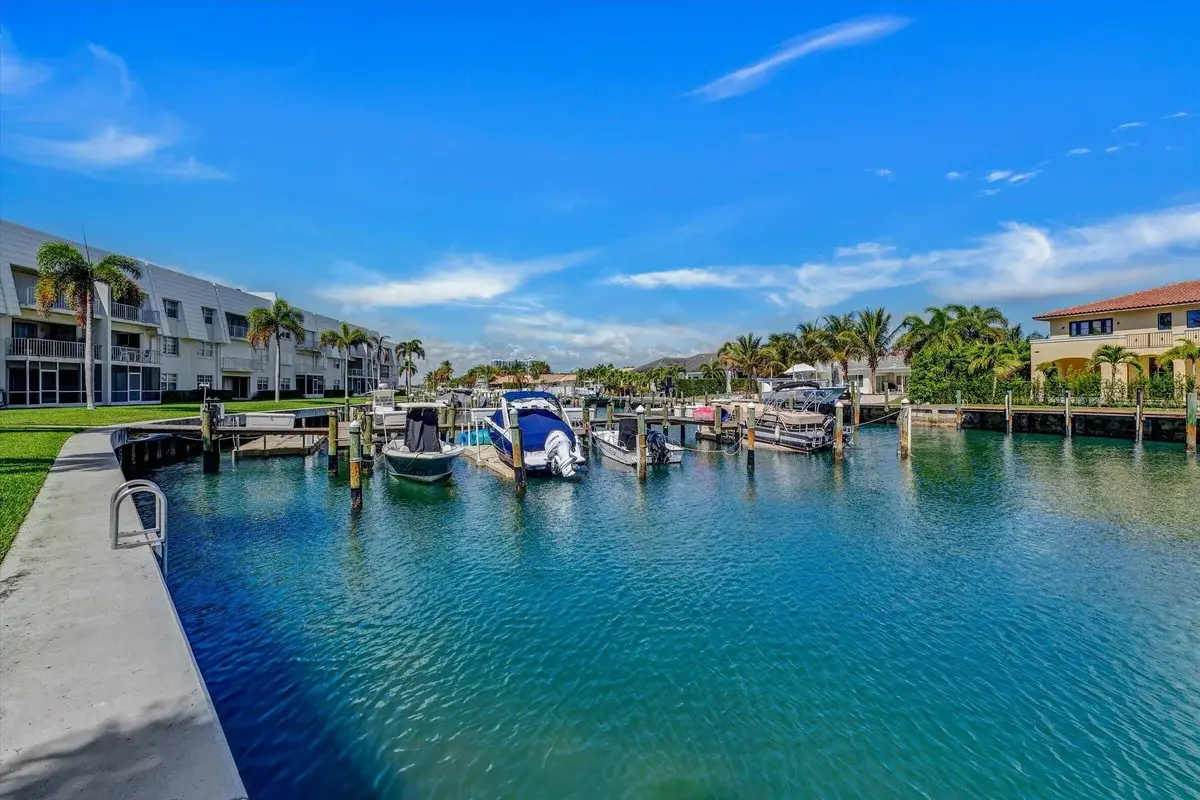 1130 Sugar Sands Blvd #189, West Palm Beach: photo 1 of 32