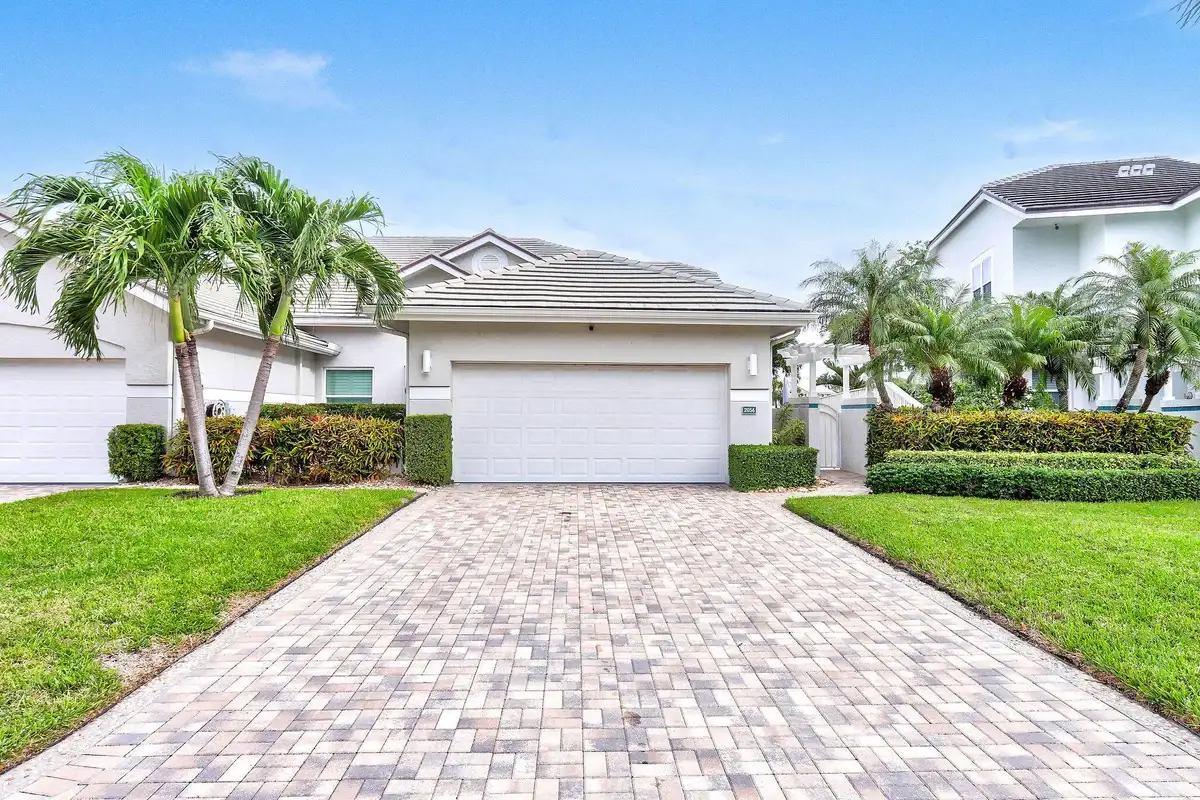 2056 Windward Way, Jupiter: photo 1 of 58