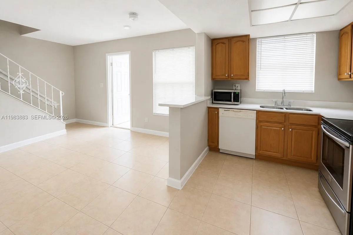 6593 Boulevard Of Champions, North Lauderdale: photo 1 of 13