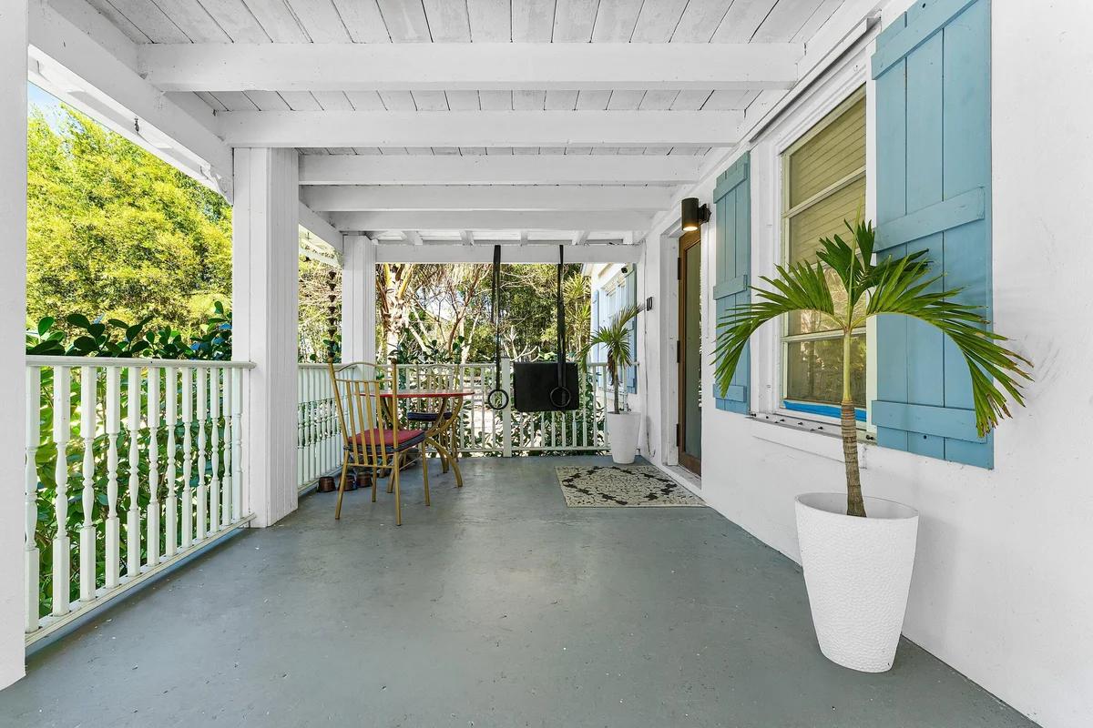 110 Wilson Rd, West Palm Beach: photo 1 of 27