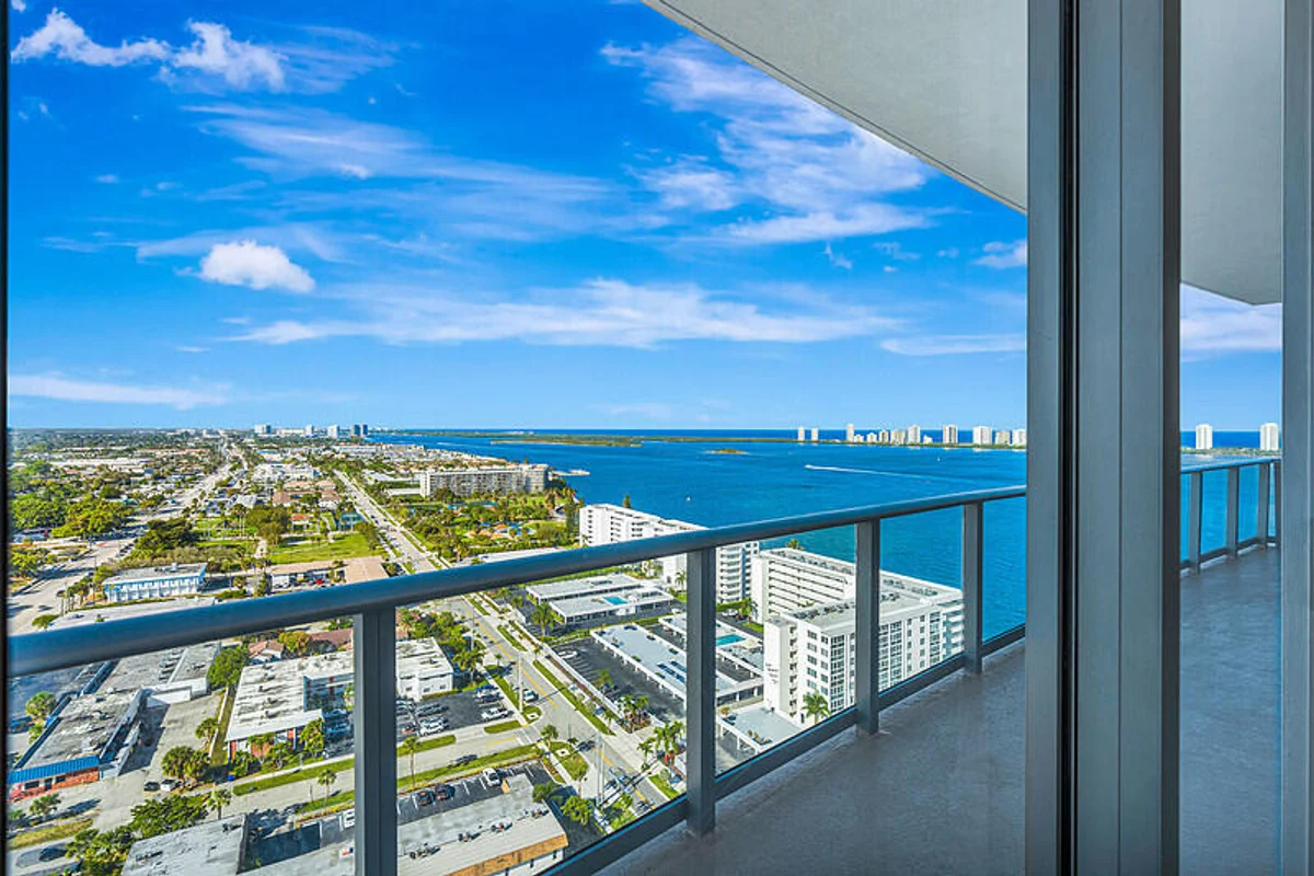 220 Lake Shore Dr #2105, Lake Park: photo 1 of 30
