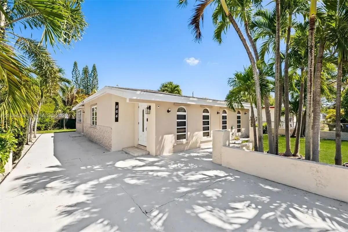 864 NW 16th Ter, Fort Lauderdale: photo 1 of 20