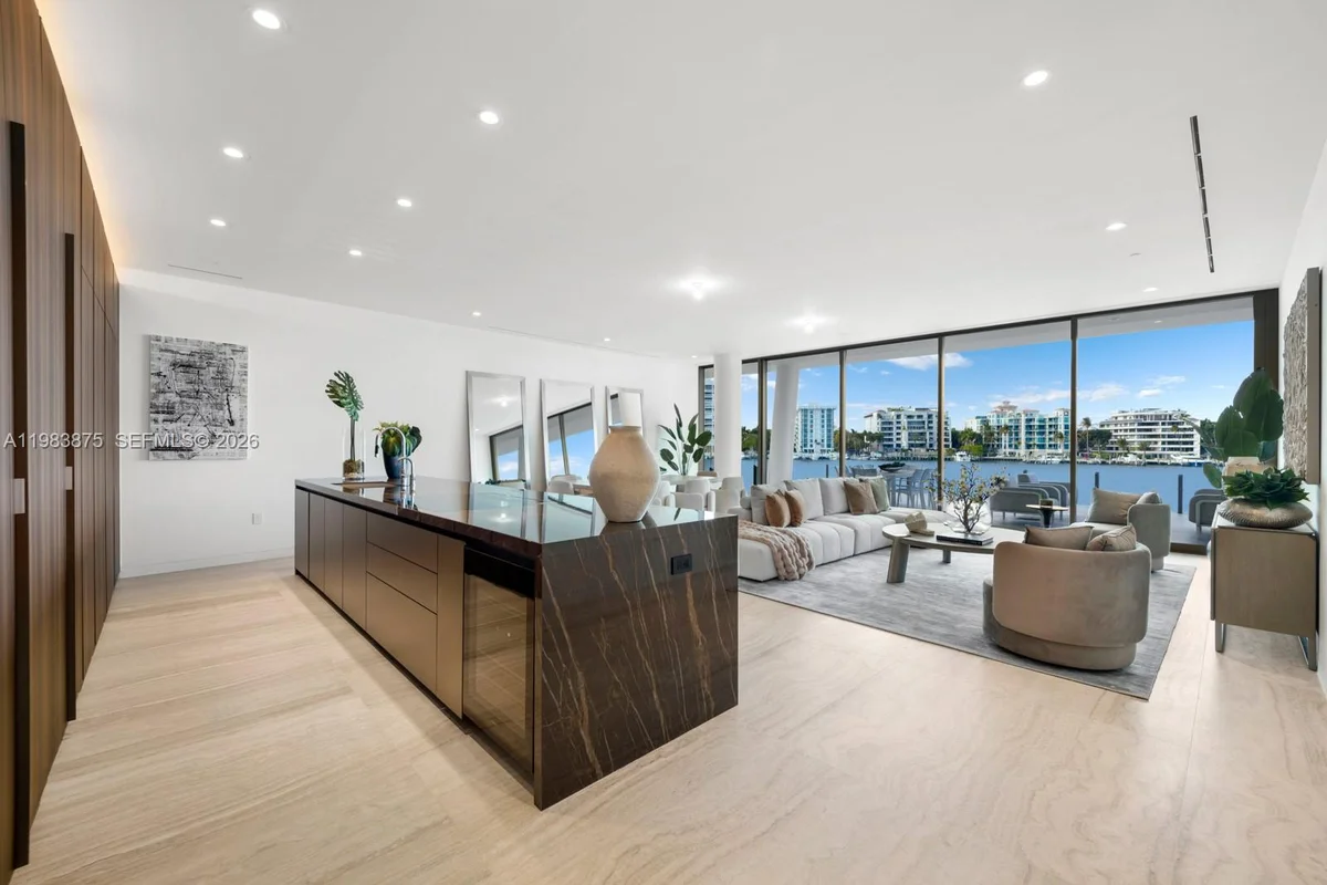5 Grove Isle Dr #L205, Miami: photo 1 of 52