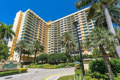 2501 S Ocean Dr #429, Hollywood: photo 1 of 12