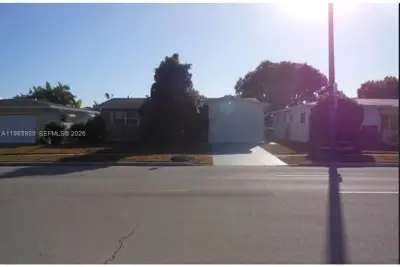 7540 Margate Blvd, Margate: photo 1 of 19