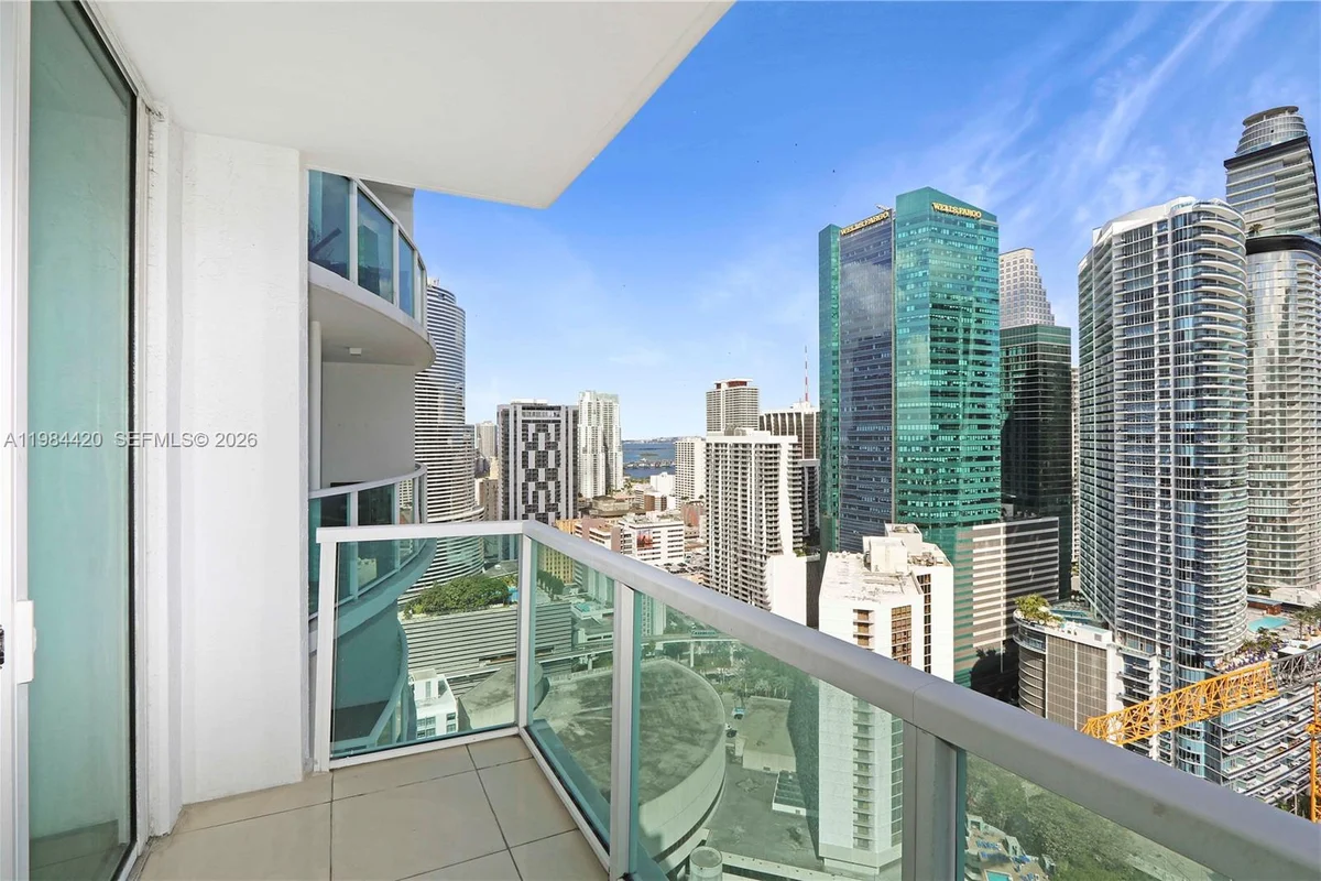 31 SE 5th St #3916, Miami: photo 1 of 73