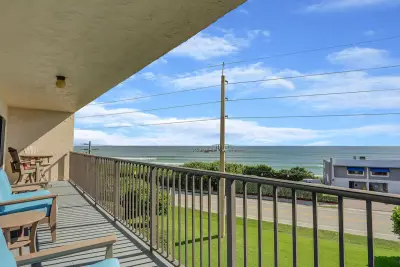 1055 Ocean Dr #403, Juno Beach: photo 1 of 37
