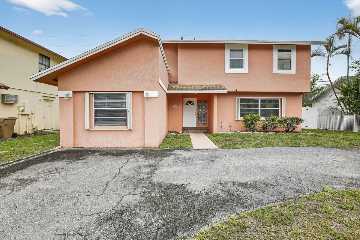 7721 NW 42nd Ct, Hollywood: photo 1 of 45