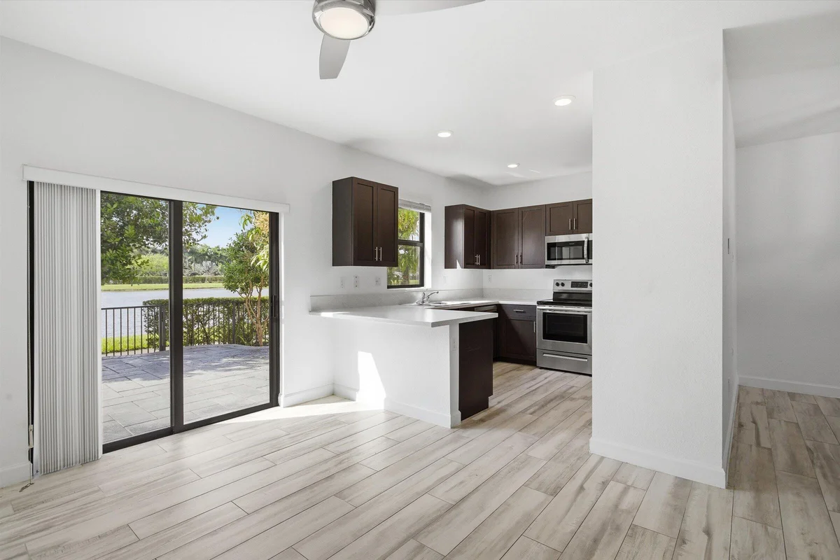 5884 Mustang Manor, Davie: photo 1 of 19