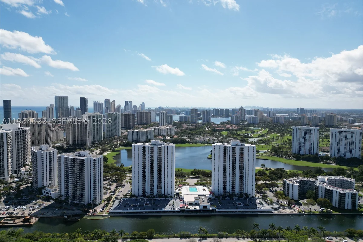 3675 N Country Club Dr #1907, Aventura: photo 1 of 58