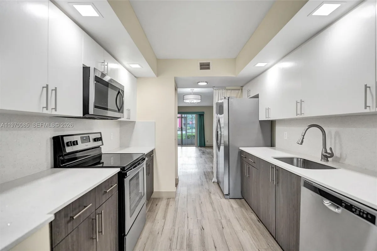 12750 SW 4th Ct #111J, Pembroke Pines: photo 1 of 37