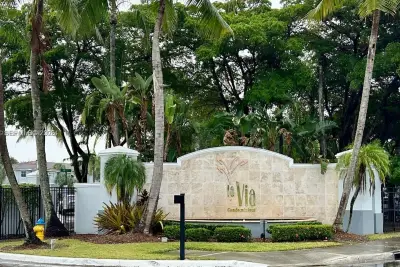155 NW 96th Ter #2-201, Pembroke Pines: photo 1 of 18