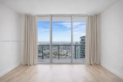 1750 N Bayshore Dr #3811, Miami: photo 1 of 27