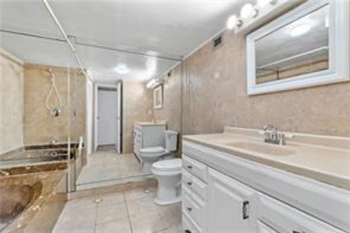 1000 Parkview Dr #507, Hallandale Beach: photo 1 of 14