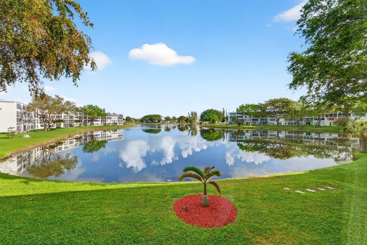 2073 Cambridge D, Deerfield Beach: photo 1 of 101
