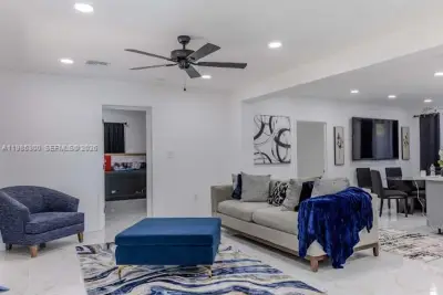 666 NE 164th Ter, Miami: photo 1 of 24