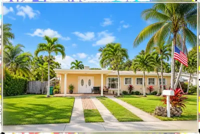 9365 Jamaica Dr, Cutler Bay: photo 1 of 32