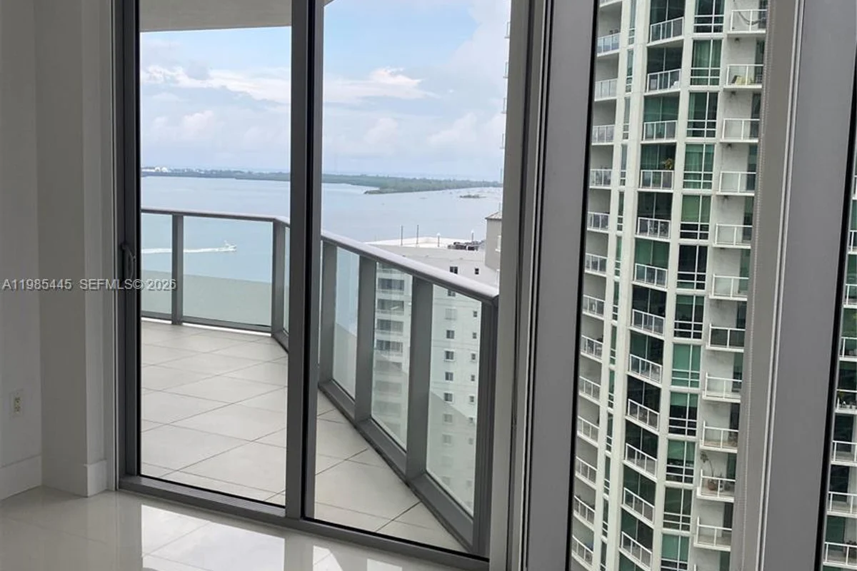 1300 Brickell Bay Dr #1903, Miami: photo 1 of 33